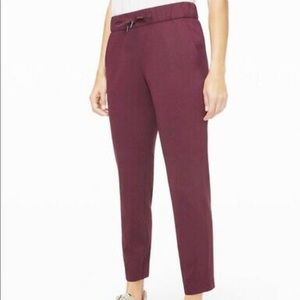 Lululemon On the Fly Joggers - 7/8 length size 4